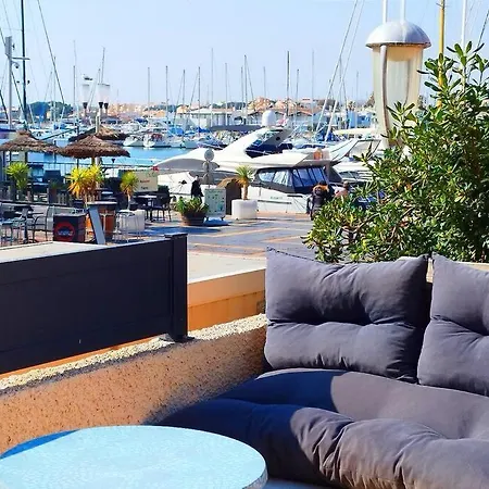 Cap Sud: Terrasse; Clim; Centre Port Du Cap D'agde *