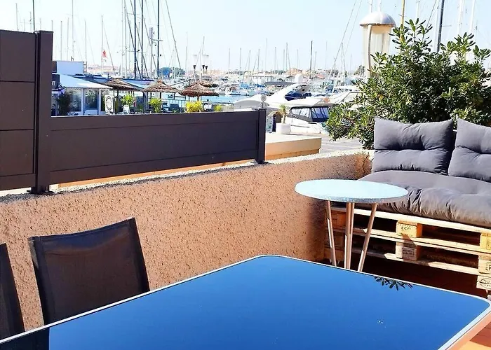 Cap Sud: Terrasse; Clim; Centre Port Du Cap D'agde Apartment Agde