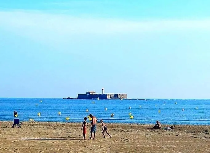 Cap Sud: Terrasse; Clim; Centre Port Du Cap D'agde Apartment *