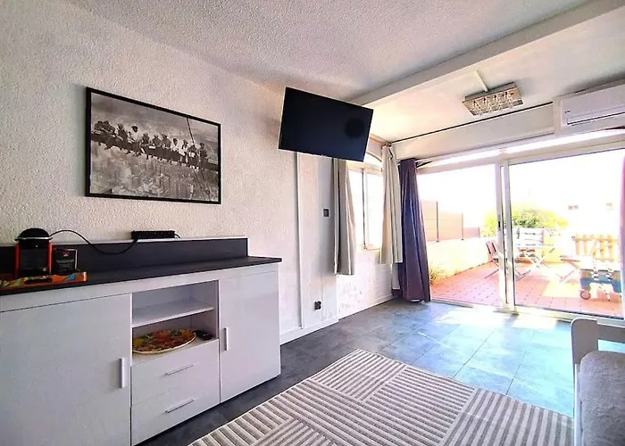 Cap Sud: Terrasse; Clim; Centre Port Du Cap D'agde Apartment